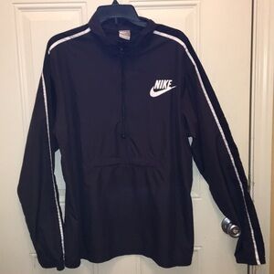 Nike pullover lite weight jacket